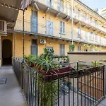 Cozy Apartment: Fioravanti12